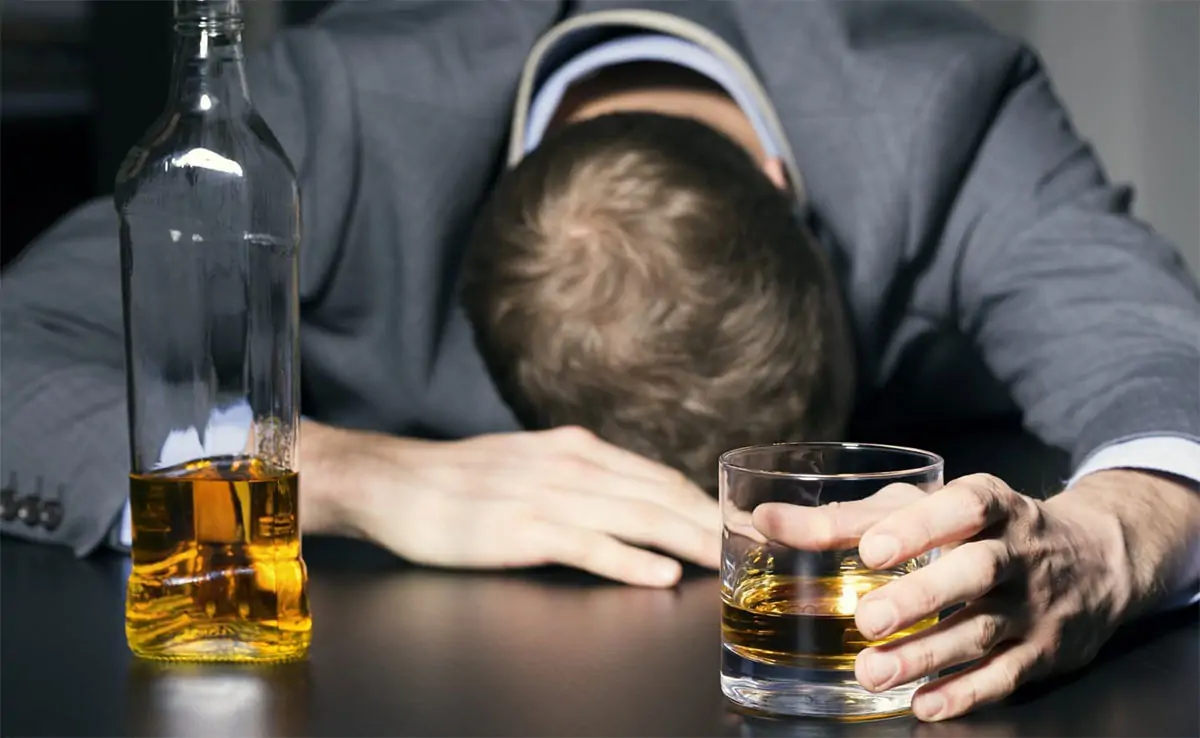 Dependența de alcool costă statul zeci de milioane de lei anual