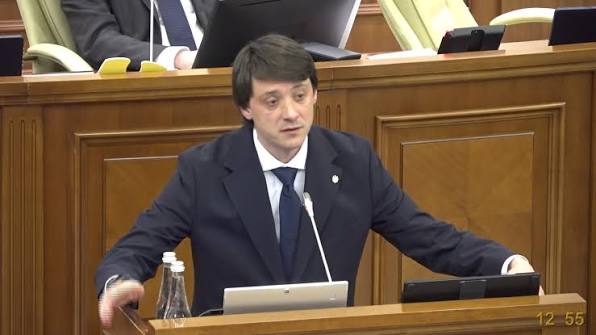 Verșinin: Propun denumirea „Comisia boroboațelor” pentru investigarea întreprinderilor de stat