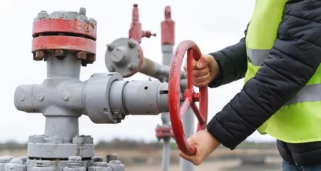 Arabia Saudită exportă din nou petrol prin conducta Est-Vest, ocolind Strâmtoarea Ormuz