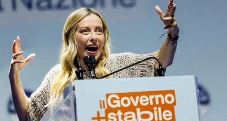 Guvernul italian a adoptat măsuri care limitează numărul elevilor străini din clase