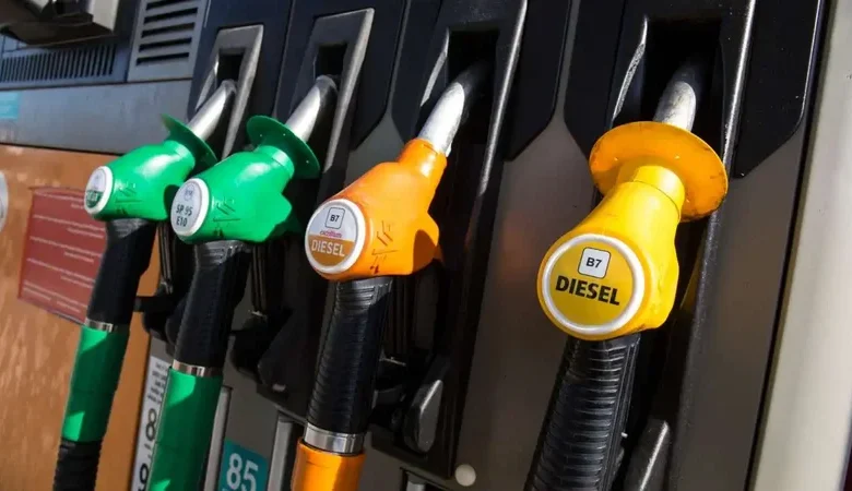 Majorări la pompă în weekend: prețul benzinei urcă la 34,28 de lei pe litru
