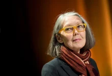 Anne Carson, Nobelul pentru Literatură 2026: operă îndrăzneață în dialog ludic cu tradiția clasică