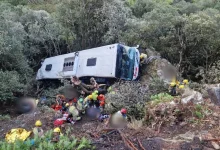 Autobuz prăbușit în Catalonia: patru răniți grav și zeci de persoane duse la spital