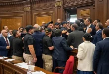 Bătaie generalizată în Parlamentul Armeniei: deputat rănit și ambulanță chemată la Erevan