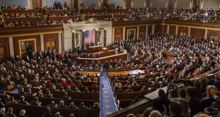 Congresmenii americani alertează marile bănci: eventualele importuri de motorină rusă pot atrage investigații