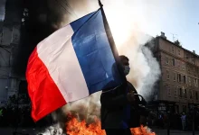 Franța, în fața unui val de violență urbană: 937 de polițiști și jandarmi răniți