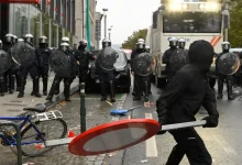 Gaze lacrimogene și tun de apă împotriva protestatarilor din zona Gării Centrale
