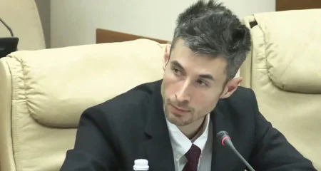 Guvernul a aprobat demisia lui Dumitru Pîslaru, care părăsește Ministerul Muncii la 15 octombrie