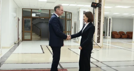 Prima deplasare externă a premierului Luca Niculescu: o relație de suflet cu Republica Moldova