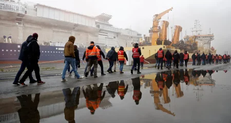 Sindicatele portuare din șase țări organizează proteste contra transporturilor de armament